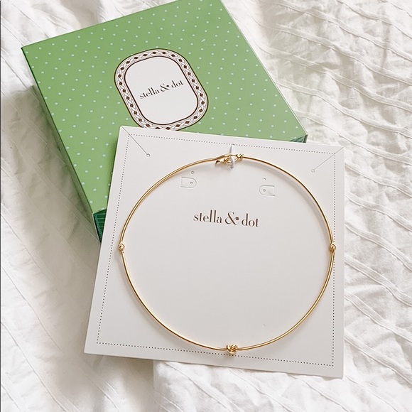Stella & Dot Jewelry - STELLA & DOT necklace simple knot collar